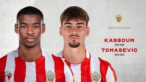 Refuerzos en el centro para el Almería B