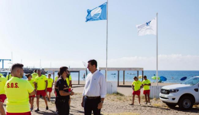 El alcalde de Níjar culpa al PSOE del retraso en los servicios de playa