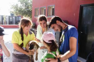 Niños de ANDA comparten un taller con los animales del Centro Zoosanitario