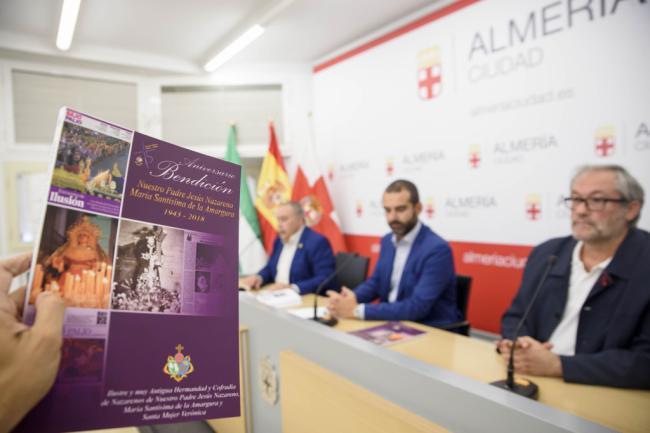 Un libro documenta los 75 años de bendición de las imágenes titulares de la Cofradía del Encuentro