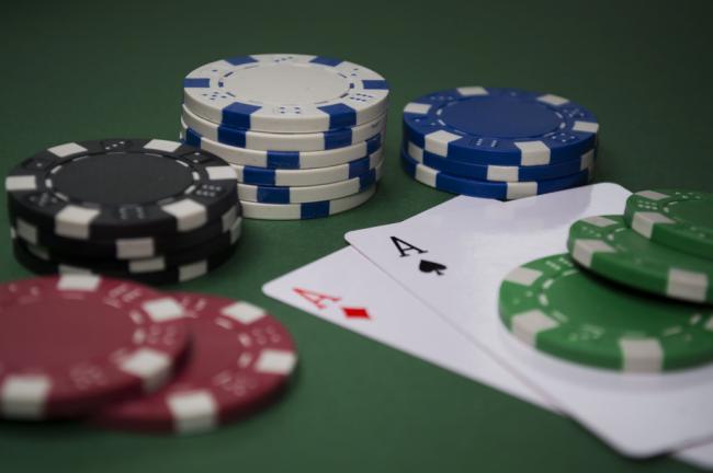 LOS TELLS EN EL BLACKJACK: Vencer a la casa en su propio juego