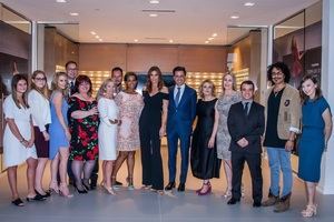 Cindy Crawford respalda la apuesta de Cosentino por el diseño y las tendencias en la reapertura del “City” de Toronto