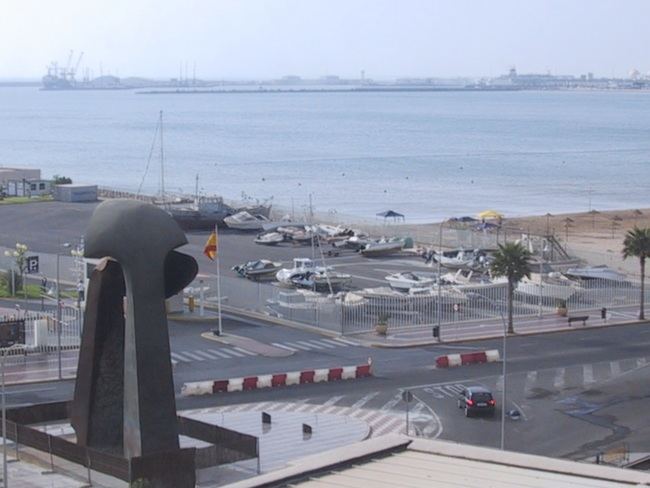 Melilla saca 'bonos' para atraer turistas desde Almería