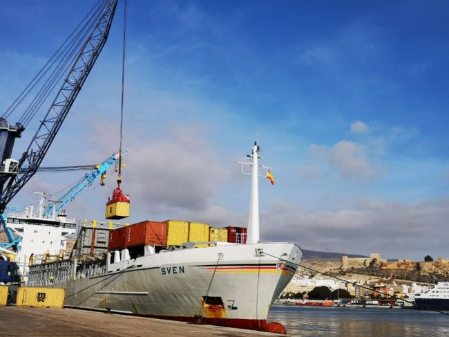 La Autoridad Portuaria de Almería movió en marzo un 48,4% más de mercancía que el año pasado