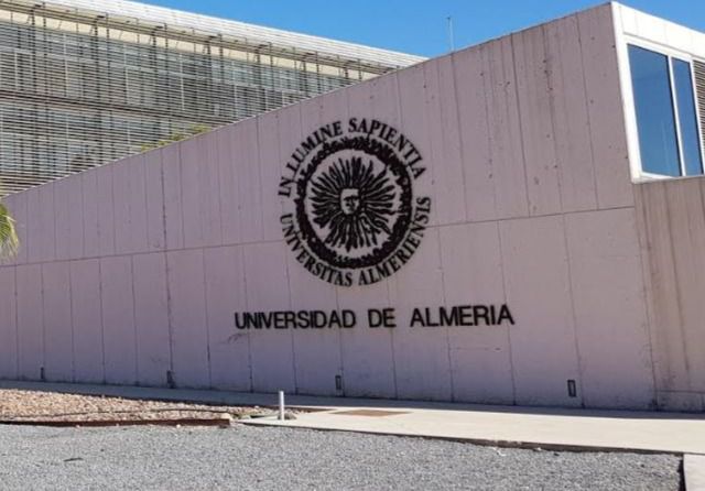 Abierto el plazo de solicitud de ayudas para estudios de formación continua en la UAL