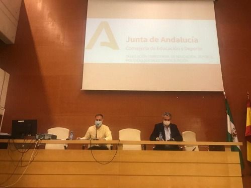 Educación llama a la calma a las familias del CEIP Arco Iris de Aguadulce