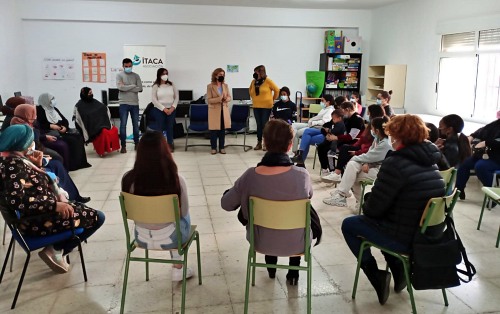 ‘Empoderamiento para Jóvenes Emprendedoras’ de mujeres de El Puche
 