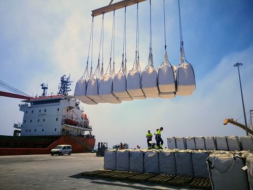El tráfico de mercancías crece un 7,8% en el Puerto de Almería de enero a septiembre
