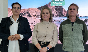 El XIV Triatlón Cabo de Gata-Níjar se disputa el domingo en Agua Amarga