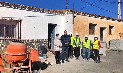 La Junta aumenta a 3,5 millones de euros su aportación al PFEA