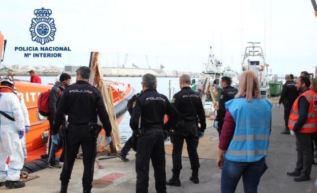 Detenido tras embolsarse 42.000 euros por patronear una patera desde Orán