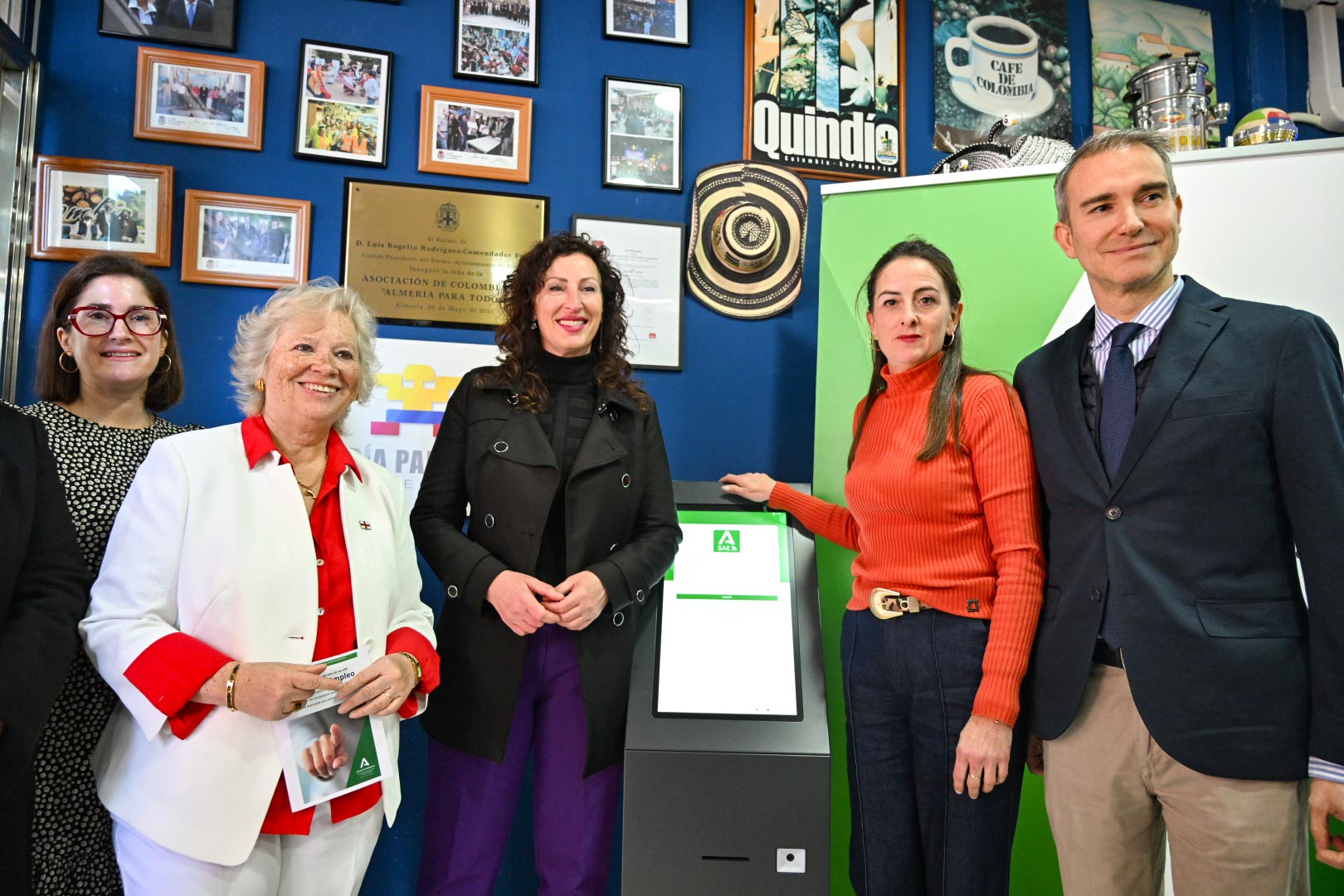 Nuevo Punto de Empleo para facilitar gestiones en la asociación ‘Almería para todos’