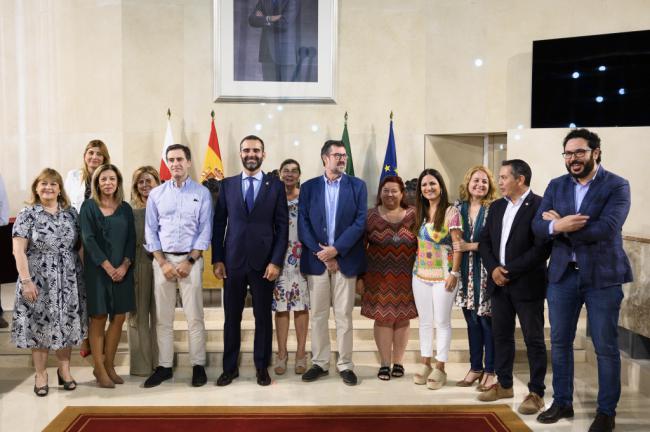 Emocionada despedida de 13 de los 27 ediles de la capital
