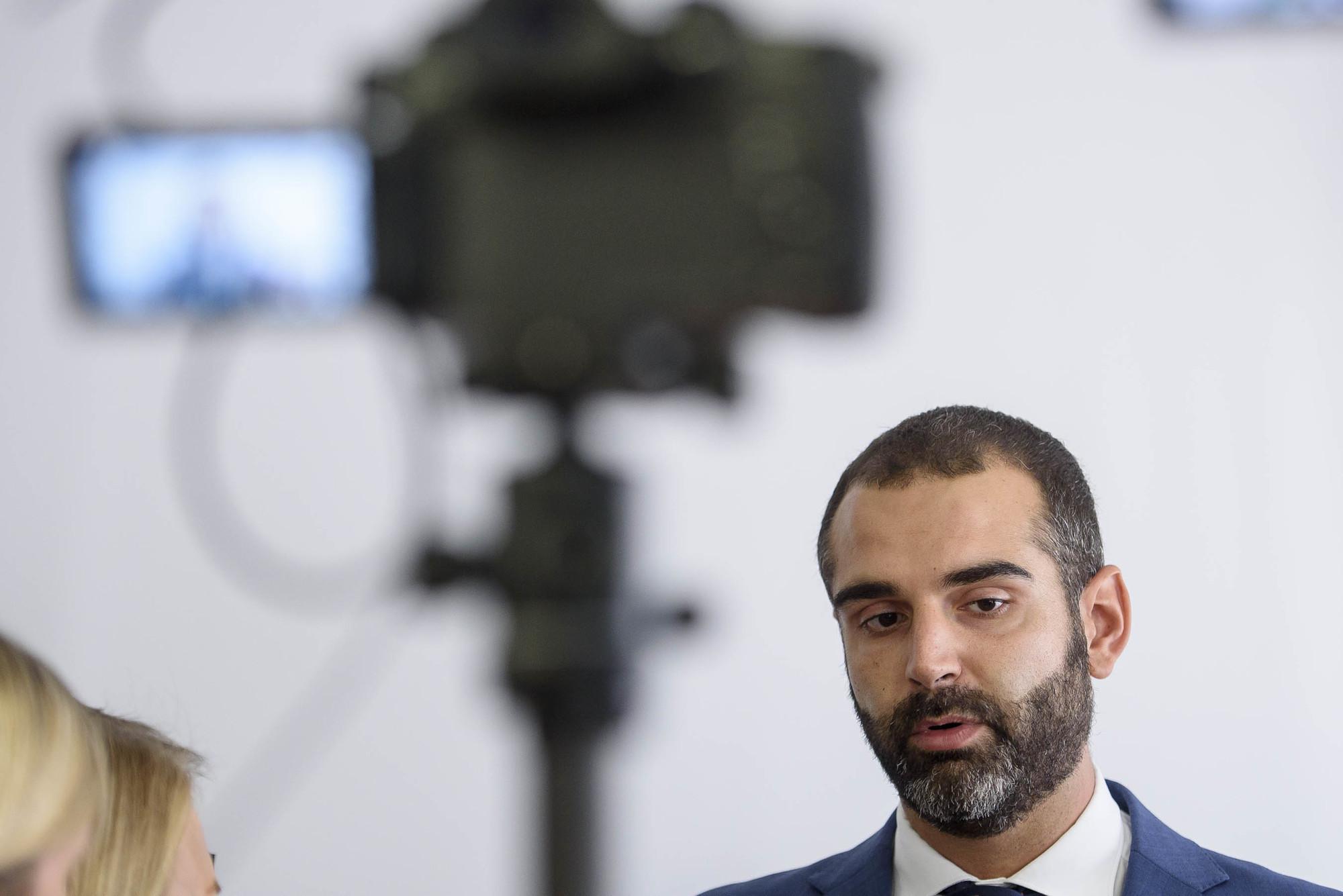 Ábalos sí se reune con alcaldes del PSOE pero al de Almería lo remite al Director General