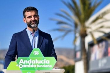 PP exige a Espadas que cese su “campaña de bulos” contra la sanidad públoica