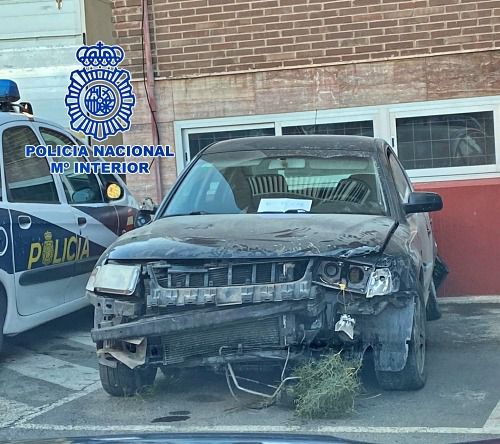Pillan a dos sujetos en el Depósito Municipal de Vehículos