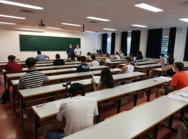 El Consejo de Estudiantes reprocha a Adriana Valverde que les suplante