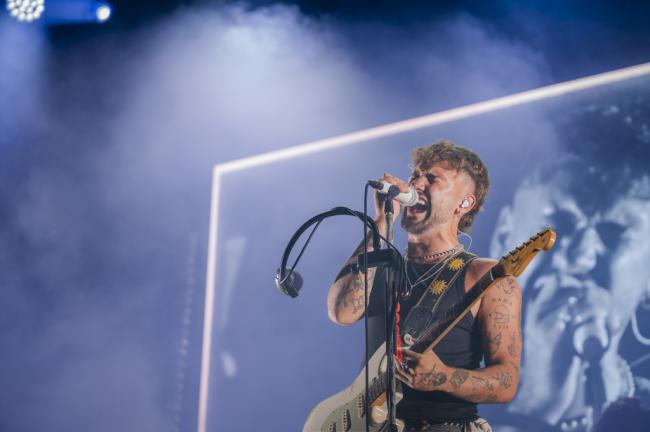 Dani Fernández reúne a unas 50.000 personas en Playa Serena II
