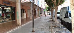 El Ayuntamiento unificará el diseño de las placas con nombres de calles
