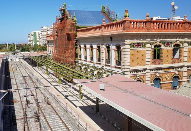 El PSOE anuncia que ADIF añadirá otra frecuencia Almería-Madrid