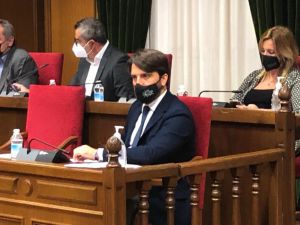 Así responde Vox al PSOE en la Diputación sobre el 8M