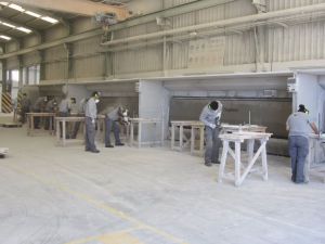 Alumnos de operaciones auxiliares hacen prácticas en la Escuela del Mármol