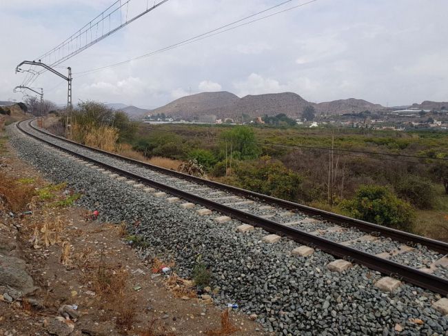 Más de 1.000 millones de euros acumulados pendientes de invertir en el AVE Almería