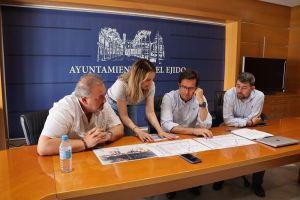 El Ejido amplía el balizamiento en sus playasel eji
