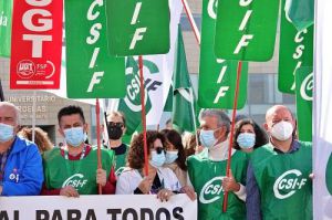 CSIF denuncia el cierre del 25% de las camas de UCI en Torrecárdenas este verano