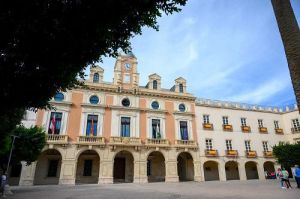 Empleados del Ayuntamiento recibieron un millón de euros en ayudas sociales en 2022