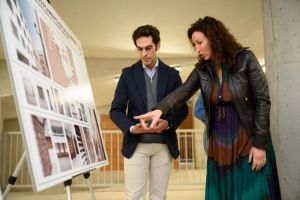 Respaldo a Almería 21 que "está resolviendo" los problemas del parking Arráez