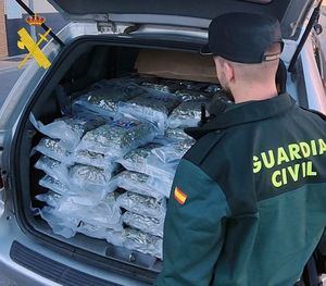 Desmantelan una red de tráfico de drogas que aperaba entre Almería y Málaga