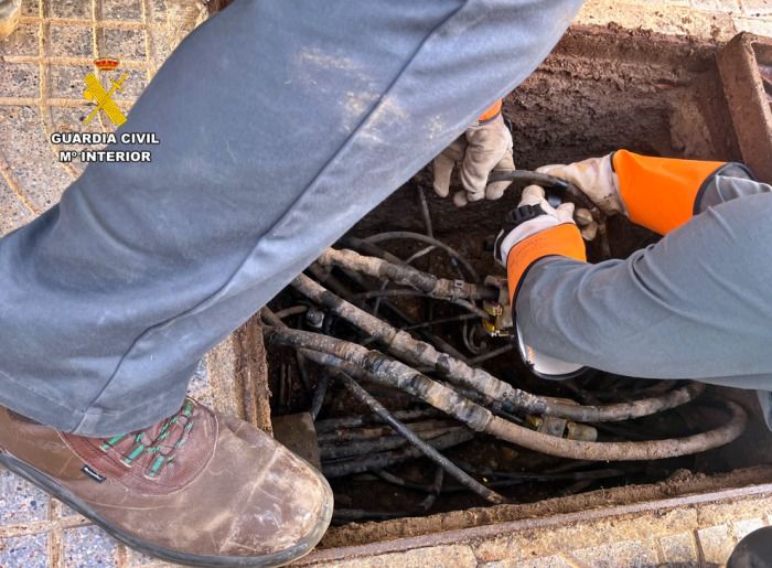 Casi la mitad de la electricidad consumida en Almería es fraudulenta