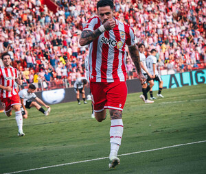 Almería remonta y suma la quinta victoria consecutiva