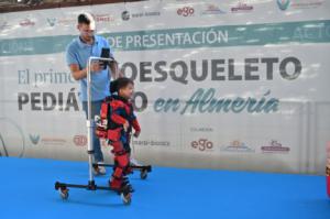 Almería incorpora el primer exoesqueleto pediátrico de la provincia para impulsar la rehabilitación infantil