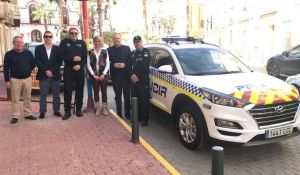 La Policía Local rescata a una mujer que llevaba dos días tirada en el suelo de su vivienda de Burjulú