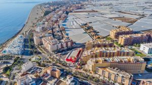 Roquetas de Mar implementa aparcamientos inteligentes