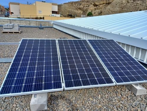 Diputación impulsa los sistemas fotovoltaicos en la provincia con el Plan DUS 5000