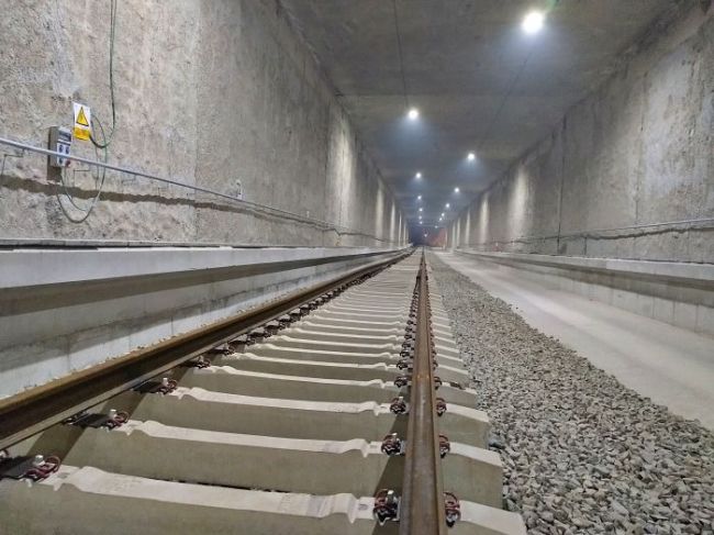 Nuevo contrato de Adif aleja aún más la llegada del AVE a Almería