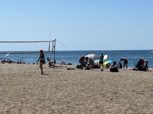 Localizan el cuerpo del buzo desaparecido en la playa de El Zapillo