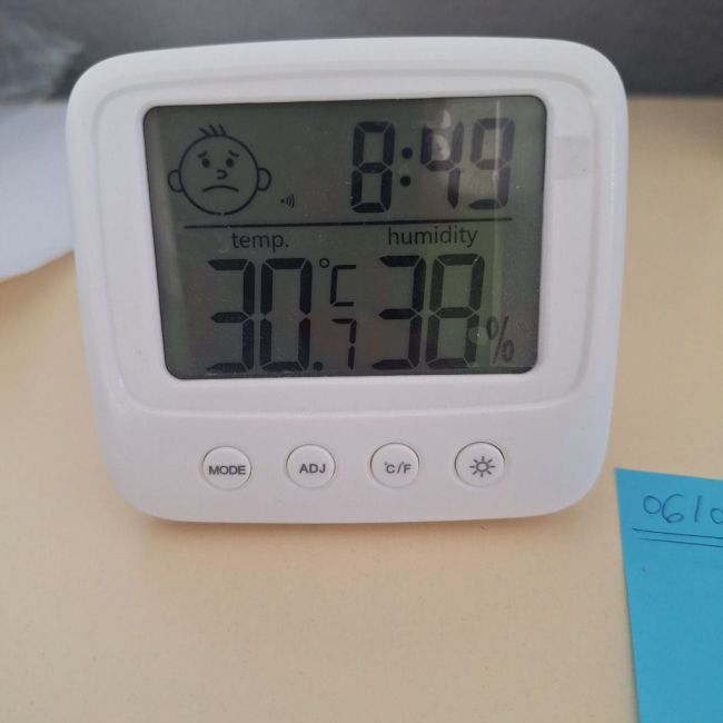 El 90% de los docentes en Almería critican la ineficacia del sistema de refrigeración en las aulas