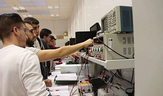 5.000 Alumnos Participan en Encuentros Educativos