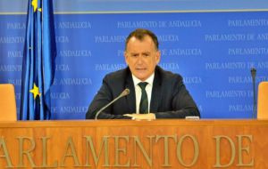 Venzal acusa a Montero de eludir el verdadero problema de financiación