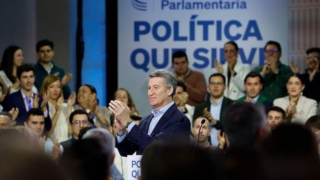 Feijóo critica la prórroga de presupuestos y exige elecciones o debate en Cortes