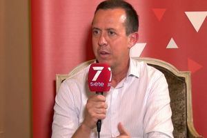 Martín recuerda al PP que la Junta puede asumir "cosas tan sencillas" como los trenes de cercanías