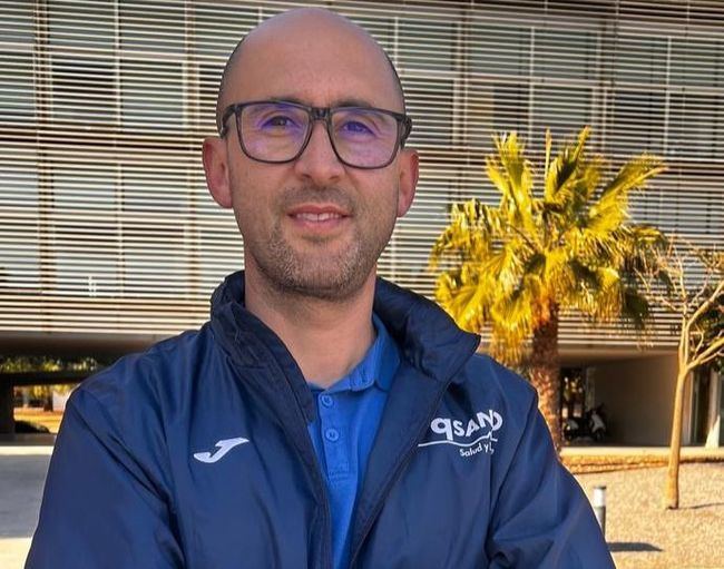 Enfermero Antonio Rodríguez recibe premio por su investigación
