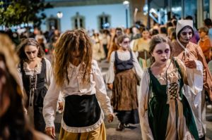 Guía para no perderte lo mejor de la Noche en Negro de Almería