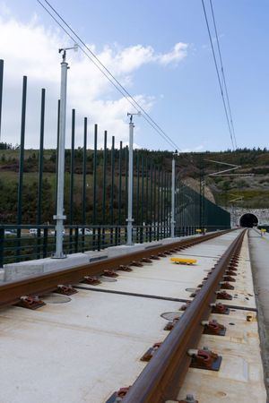 Proyectos adjudicados de electrificación y señalización en marcha para la LAV