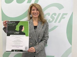 CSIF firma acuerdo para mejorar empleo público de 9.000 profesionales en Almería