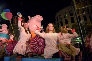 Vox y PSOE critican el adelanto de la Cabalgata a la mañana